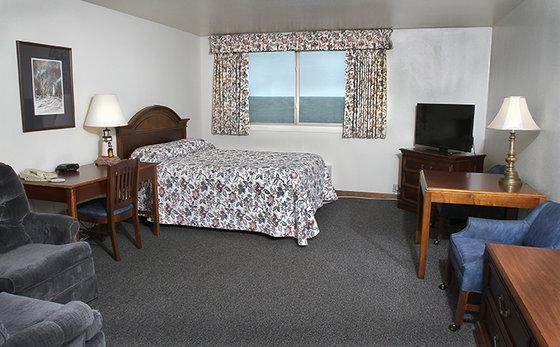 Lighthouse Inn - Two Rivers Room photo