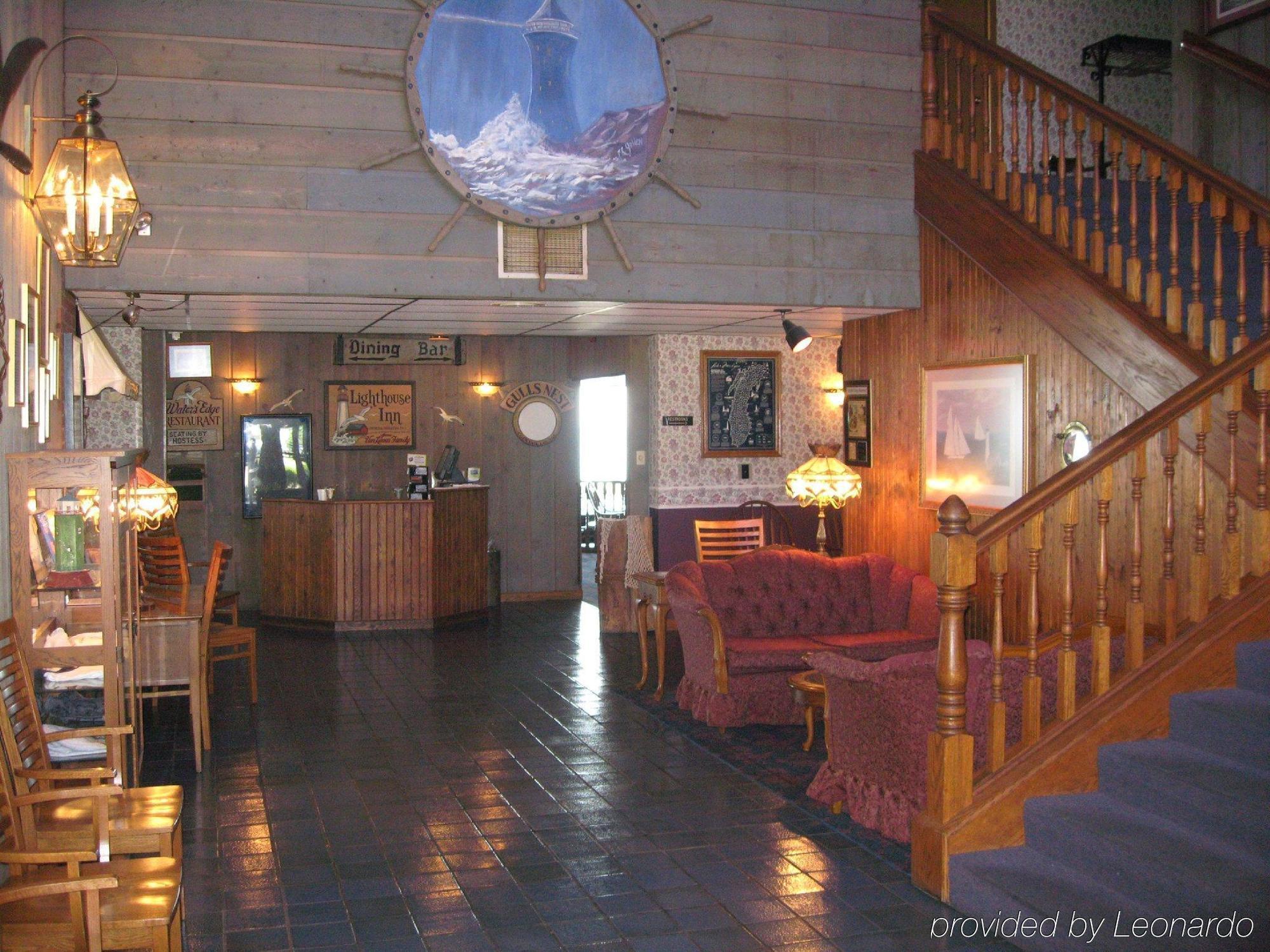 Lighthouse Inn - Two Rivers Interior photo